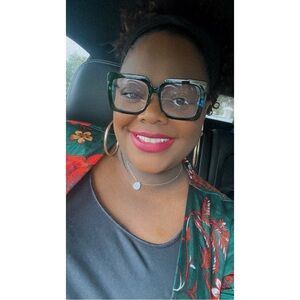 Meet your Posher, Kamilah